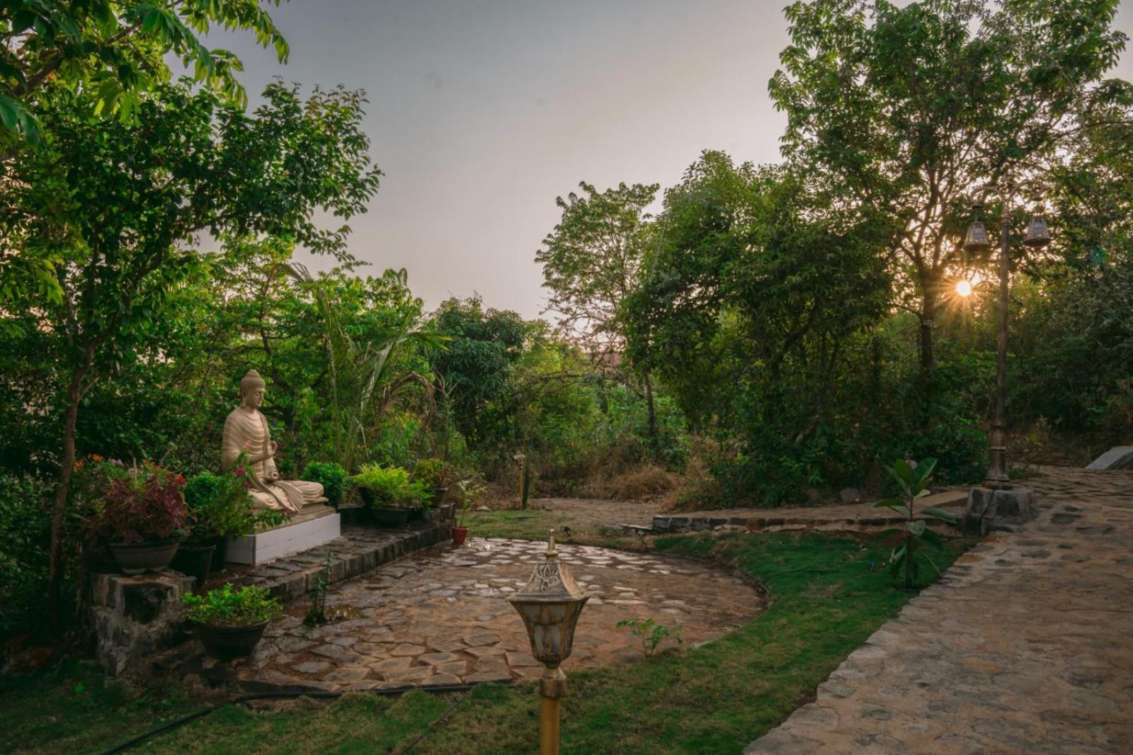 Eshi Resorts And Restaurant - Bhimashankars Jungle Luxury Resort Taleghar Exterior foto